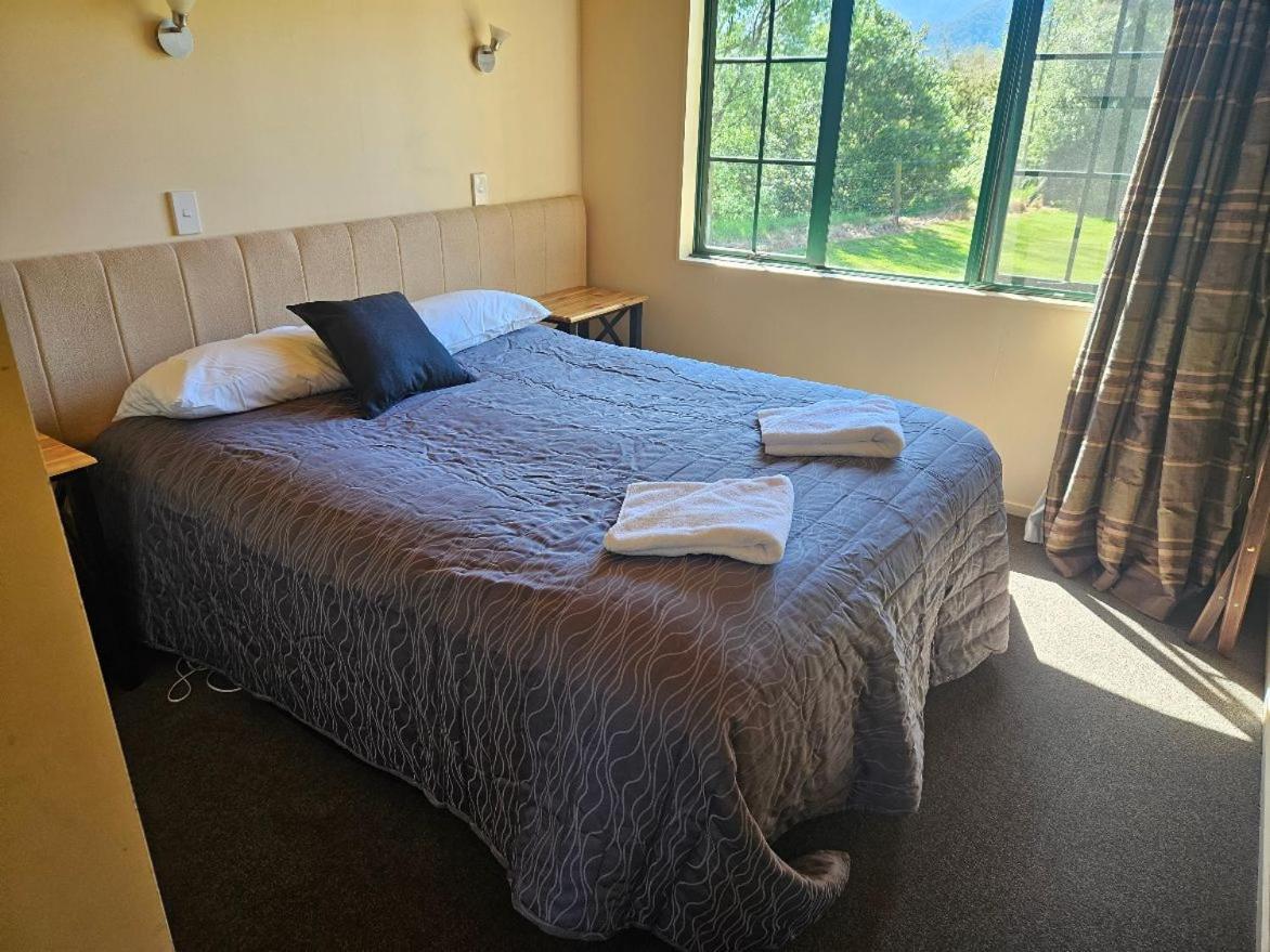 Kiwi Park Motels Murchison Eksteriør billede